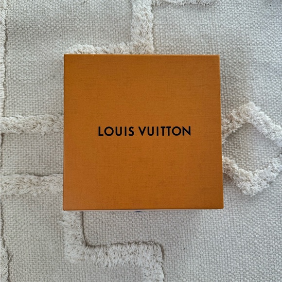 Louis Vuitton Headband - Picture 10 of 11